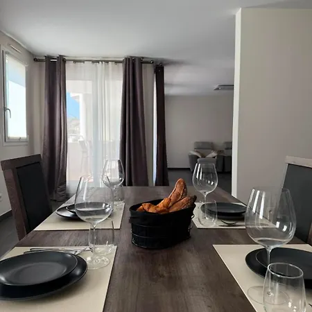 Apartament 3 Avec Terrasse Sur *