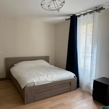 3 Avec Terrasse Sur *